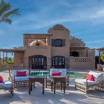 Chic 3Br Villa West Golf With Pool, Lagoon View & Guest House