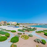 Lagoon View 1BR Apartment in Water Side Gouna