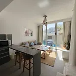 Two Bedroom Apartment With Pool Access In Sholan1