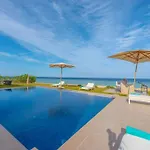 Royal Villa On The Beach