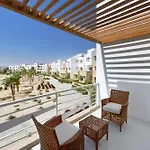 Plain & Pearly 3 Bdr Swan Lake El Gouna