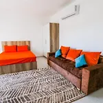 La Bonita Compound
