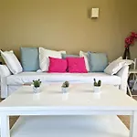 Cheerful Space With A Huge Garden And Pool