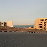 Central Hurghada Apartment With Private Beach & Pool