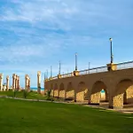 Resort-Style Luxury Chalet With Pool And Sea View In Sahl Hasheesh