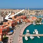 Yacht Club View Rooftop Pool Romantic Stay
