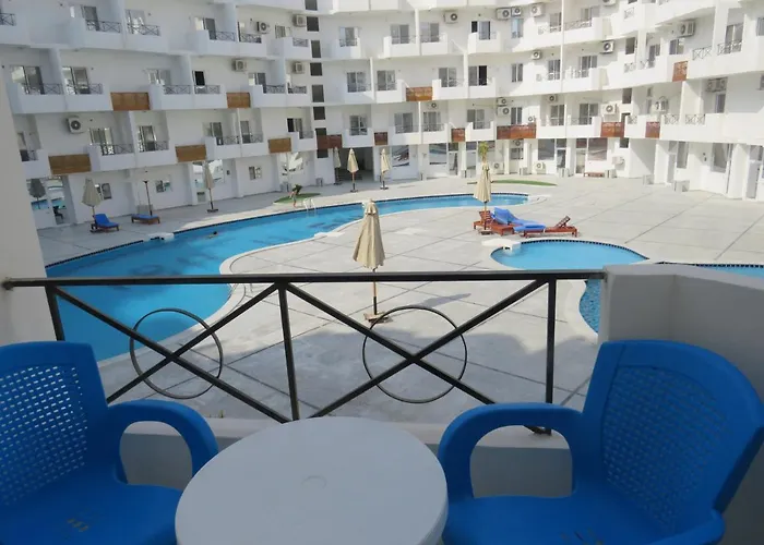 Apartment Donatella Near The Sea Redsealine