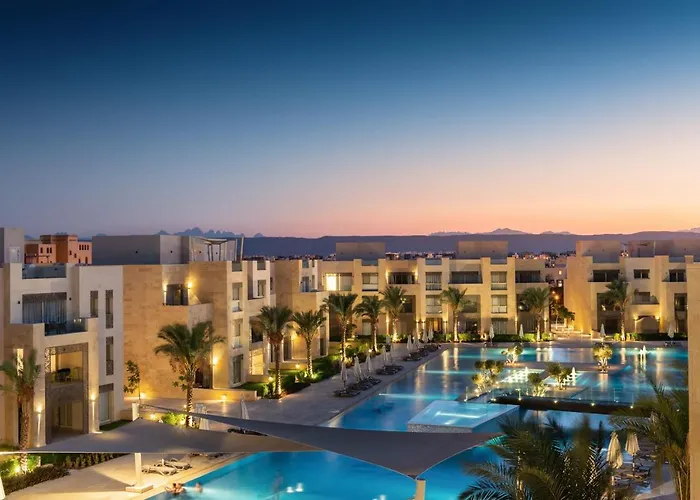 Luxe 3Bdr W Private Rooftop Jacuzzi & Beach Access