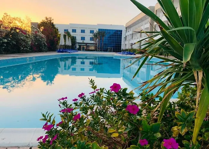 Cecelia Beach Hotel