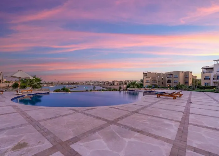Lagoon View 1BR Apartment in Water Side Gouna
