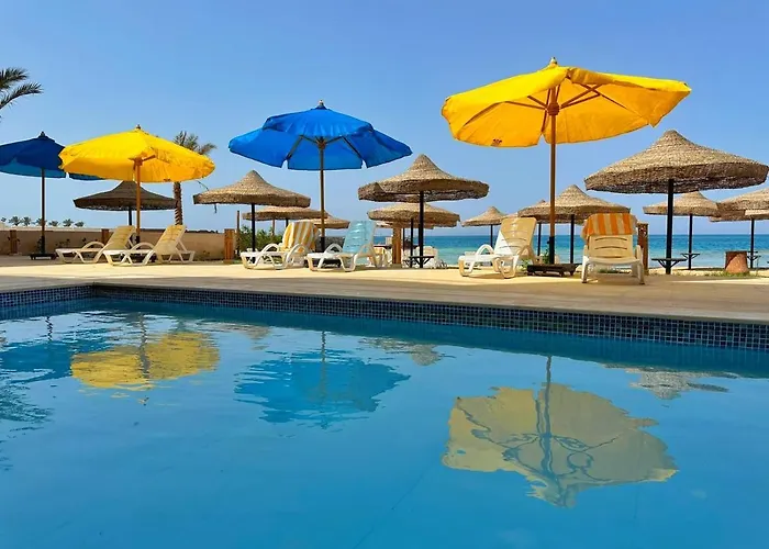 Moon Beach Suites