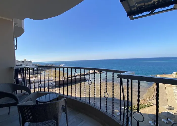Moon Beach Apartments