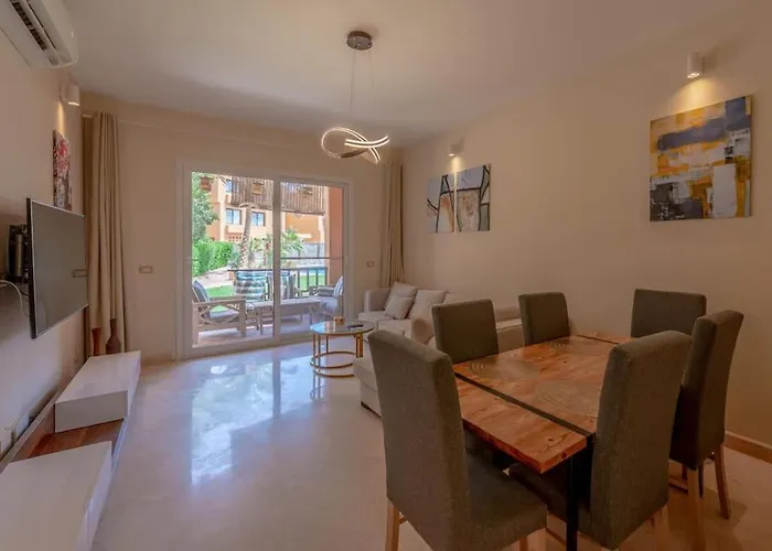 Gorgeous 3Br Townhouse In South Marina. Pool View