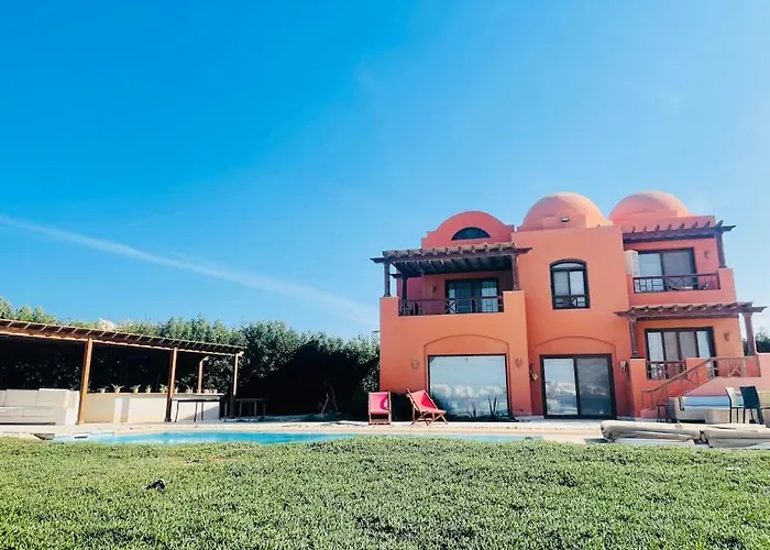 4Br Villa With Private Pool In Gouna