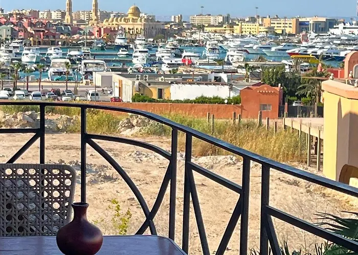 One Bedroom With Sea View In The Centre