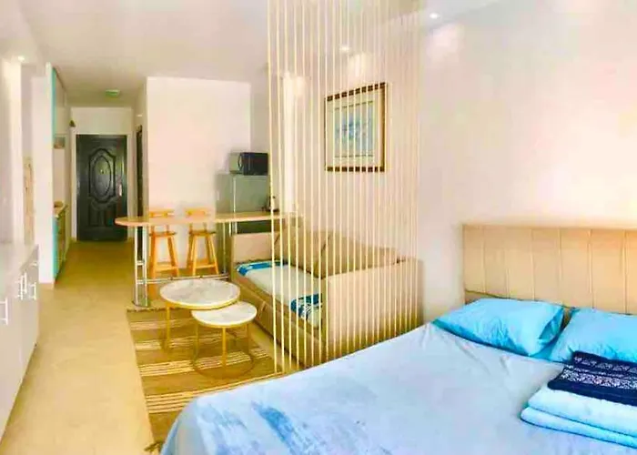 Apartment In Florenza Khamsin