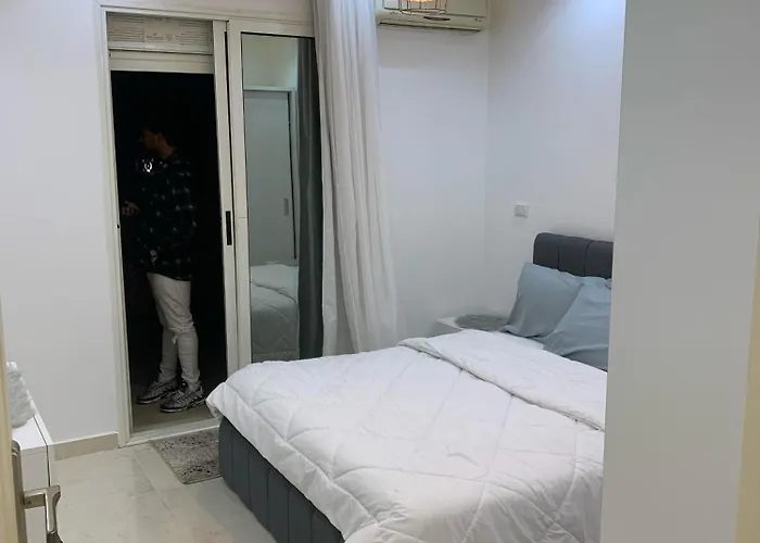 Paradise Hill 604