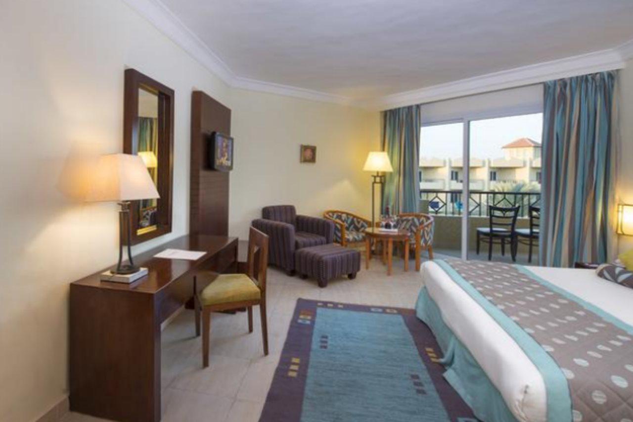 Amwaj Club Abu Soma Resort 4*