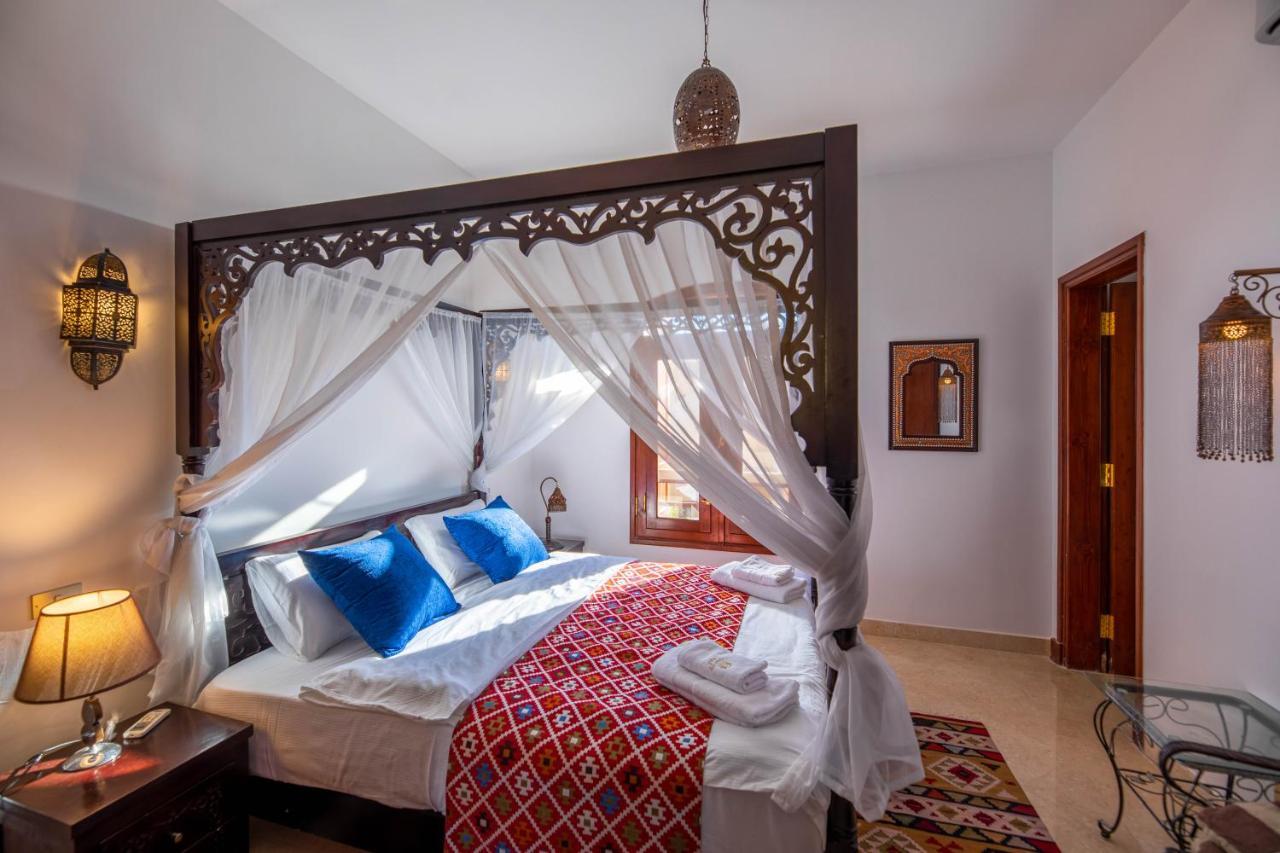 Charming Lagoon With Pool Egyptian Style -sabina 117 Hurghada