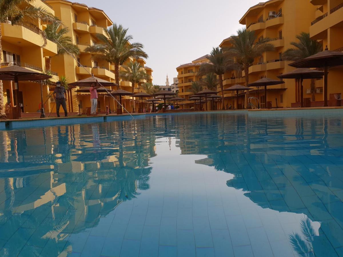 British Pool View Hurghada