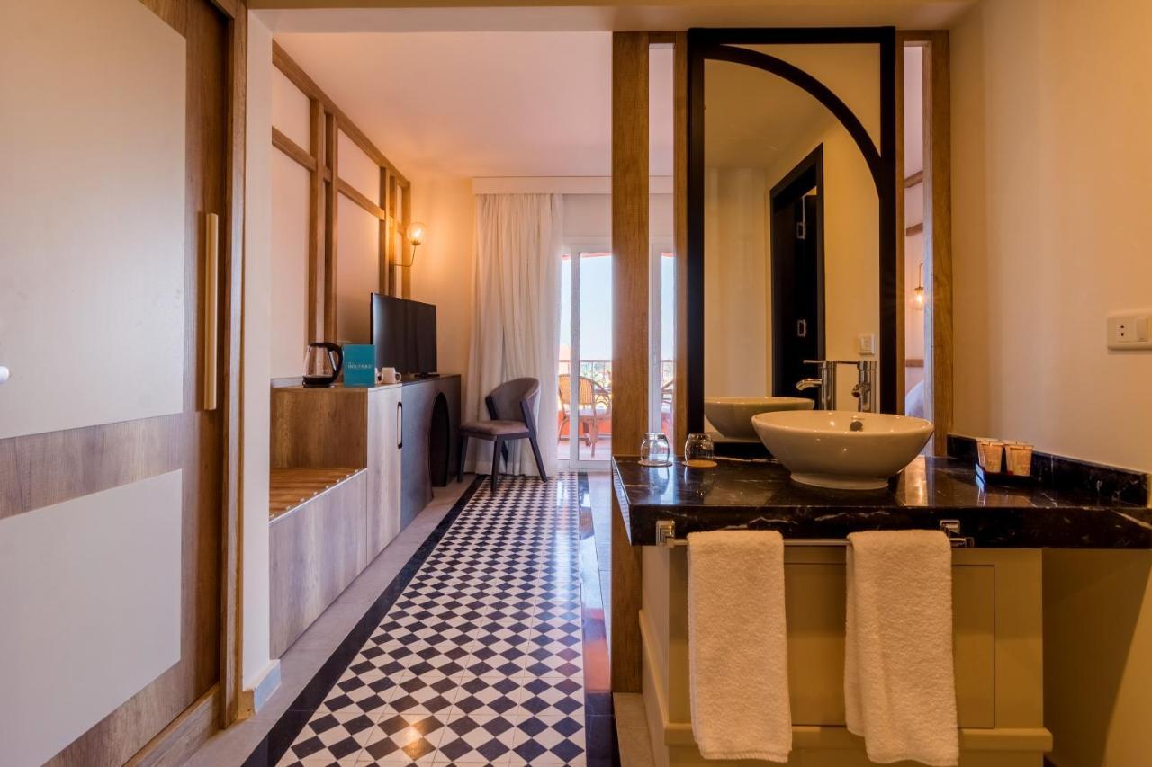 Hotel The Boutique Marina 3*