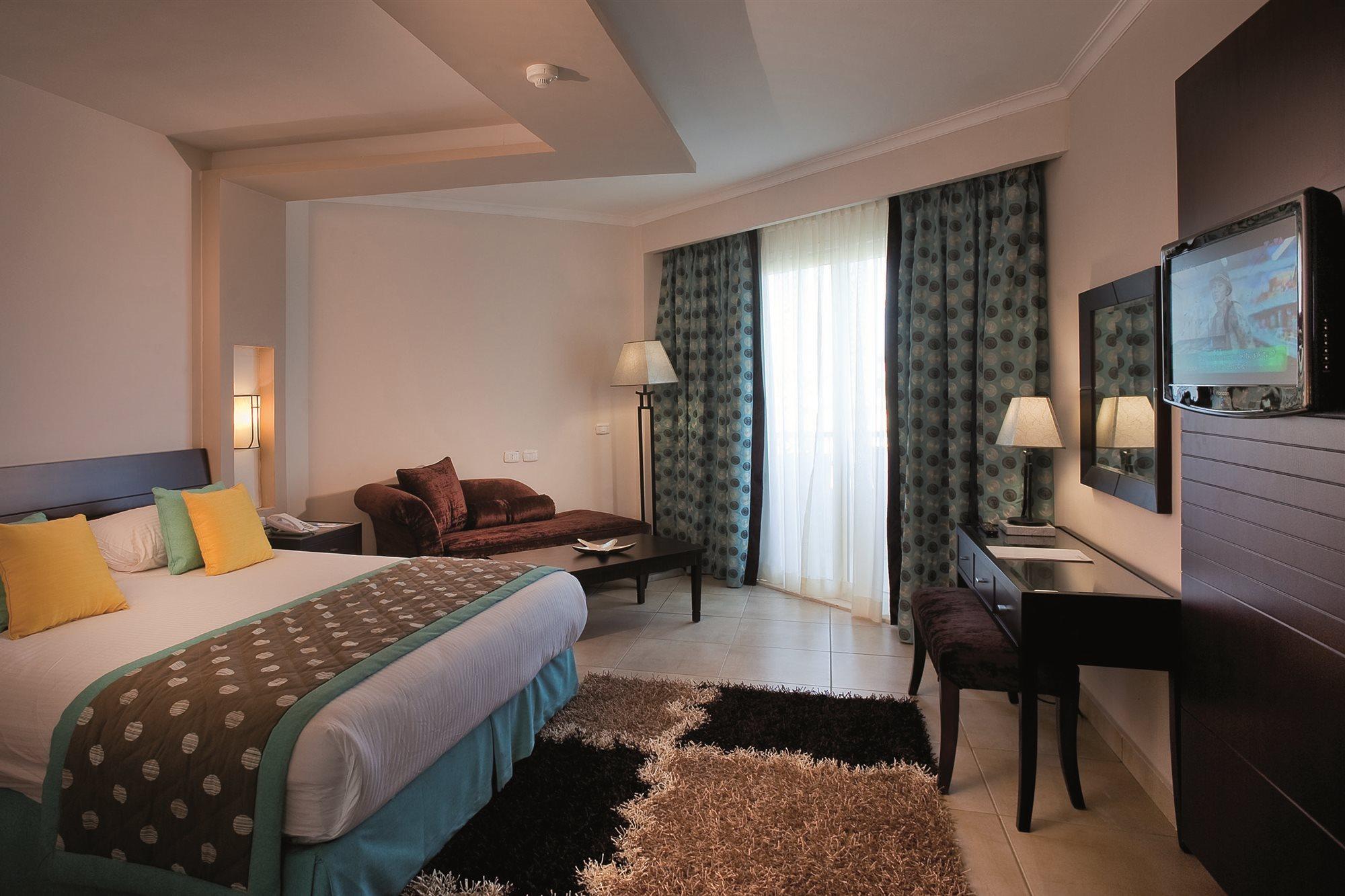 Amwaj Club Abu Soma 4*