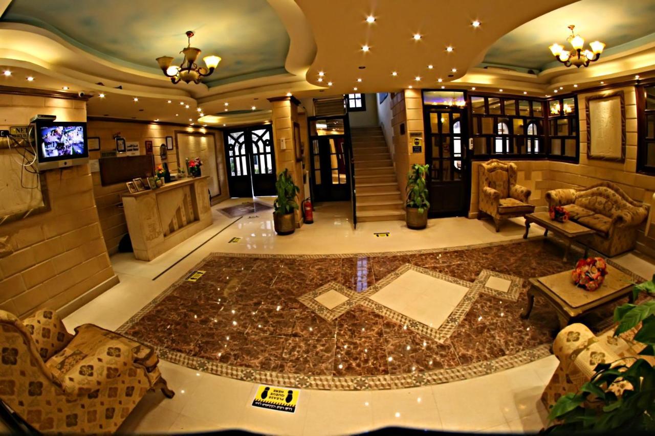 Luxor 2*