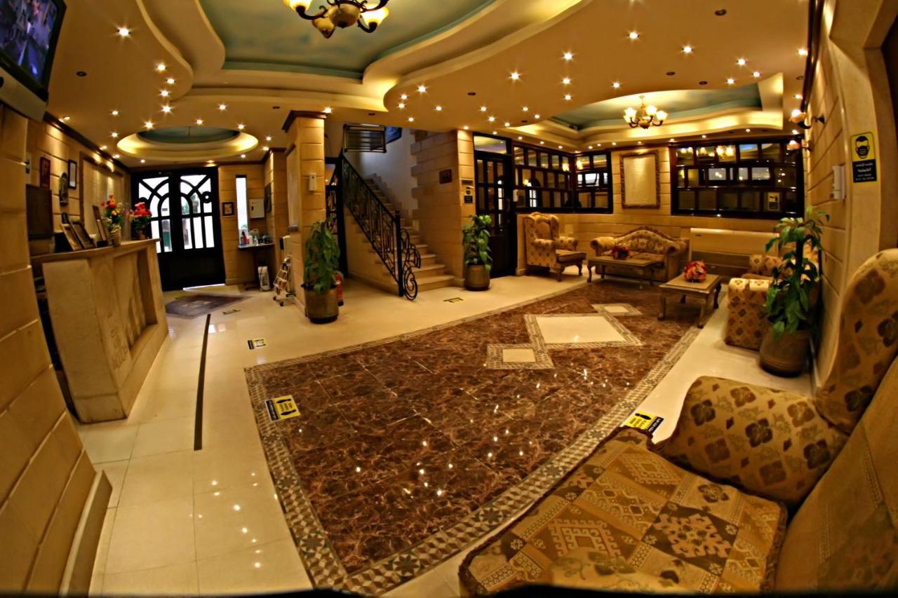 Hotel Luxor 2*