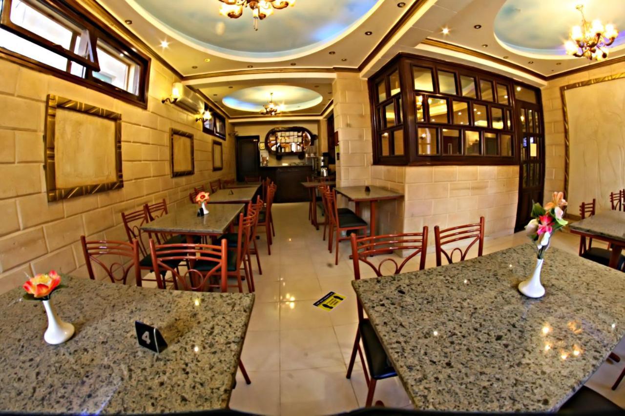 Hotel Luxor