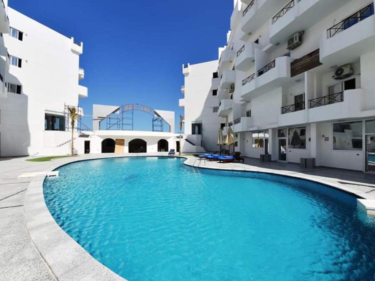 Apartment Donatella Near The Sea Redsealine