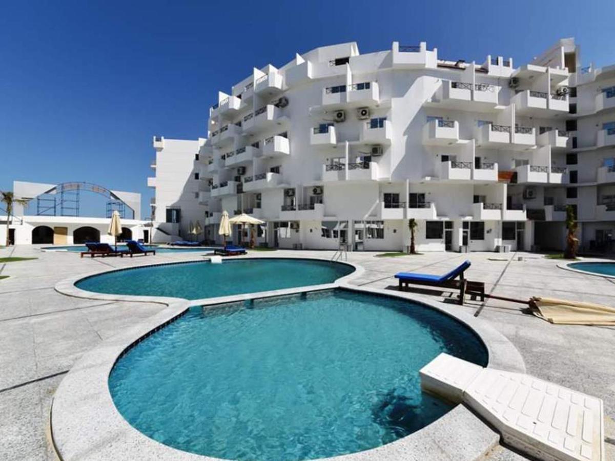 Apartment Donatella Near The Sea Redsealine