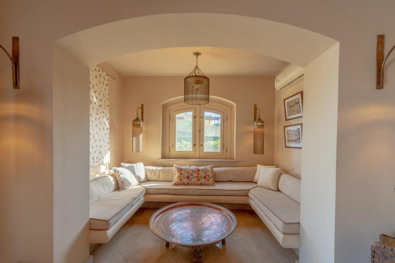 Chic 3br West Golf With Pool, Lagoon View &