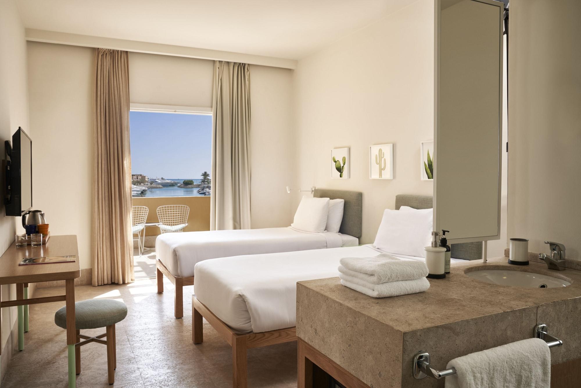 Captain's Inn 3*