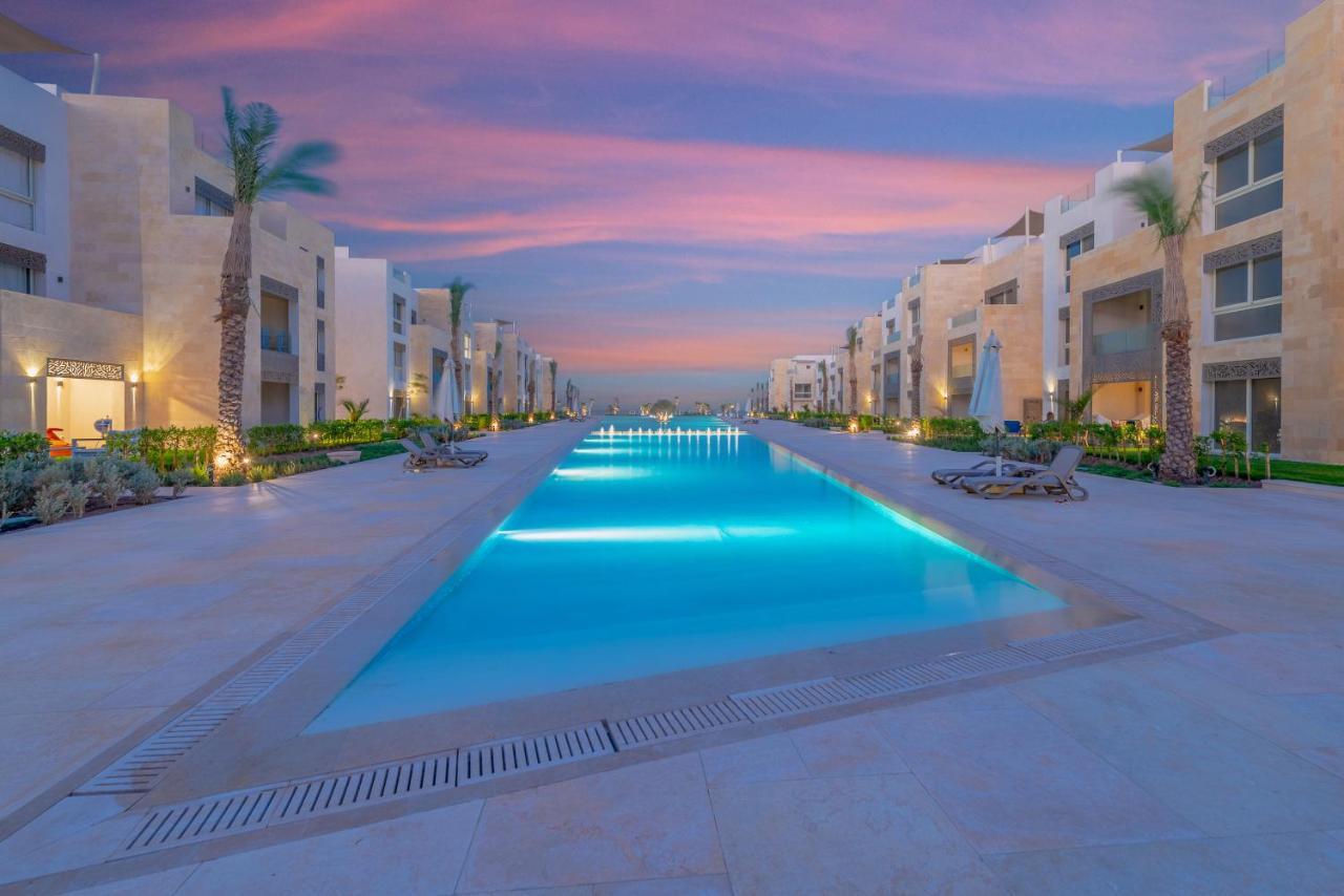Mangroovy 2 Bedroom Sea View Apartment, Pool & Apartment *