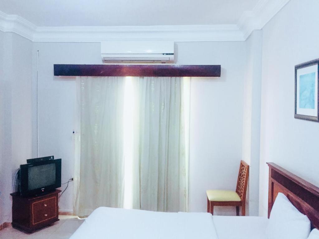 Apartment Dreams