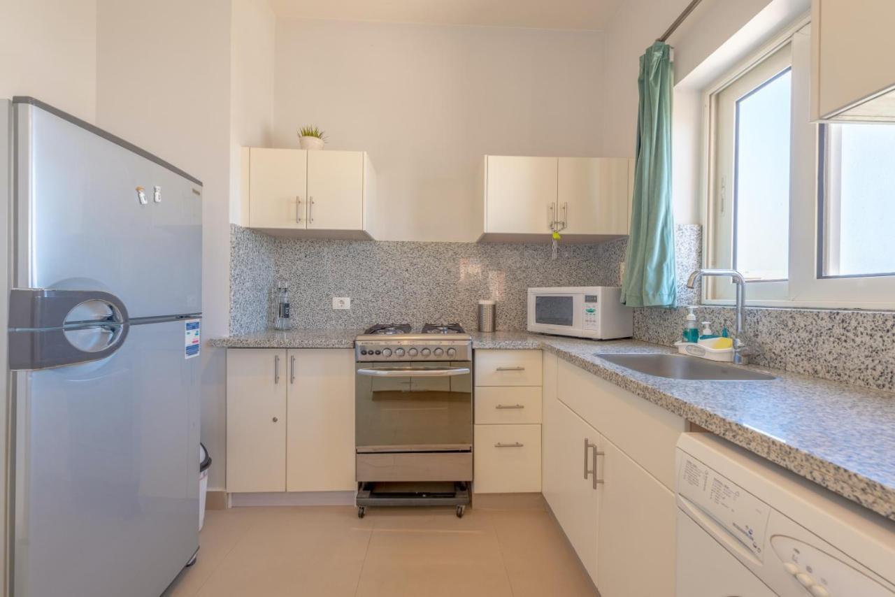 Lagoon View 1br In Water Side Gouna