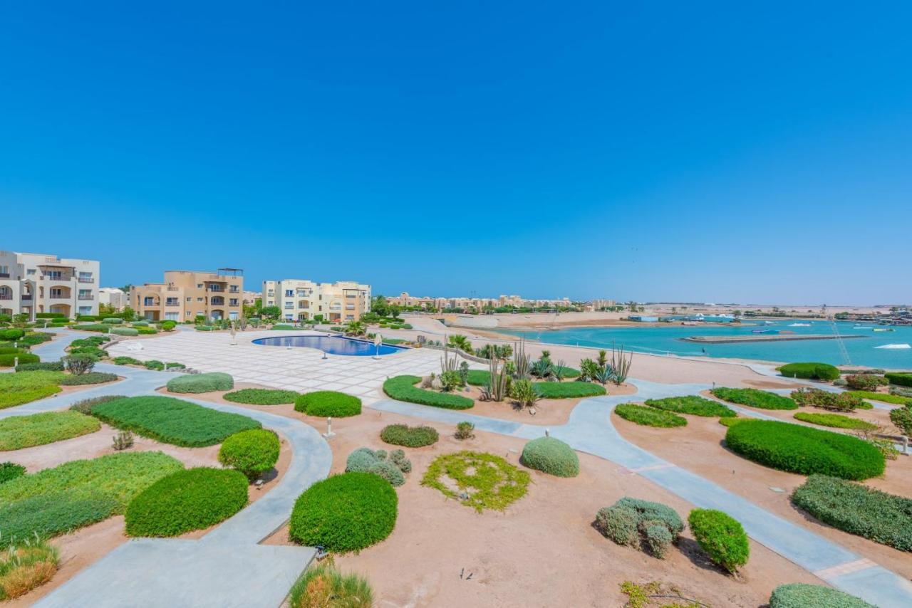 Lagoon View 1br In Water Side Gouna Apartment