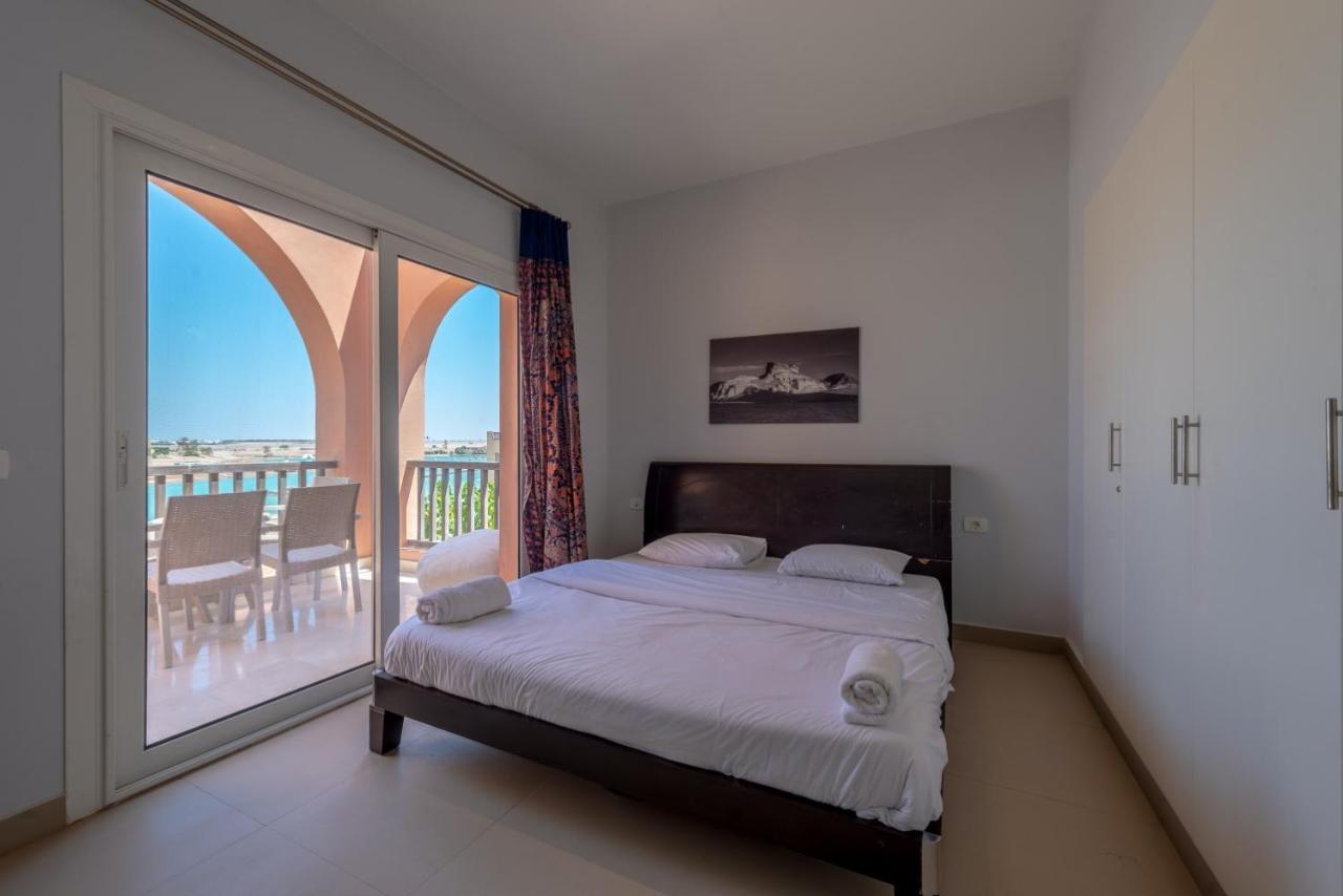 Lagoon View 1br In Water Side Gouna Apartment