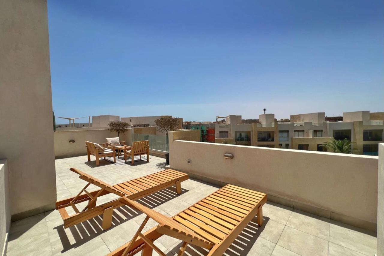 Radiant & Ravishing 2 Bdr Mangroovy Free & Pool Access