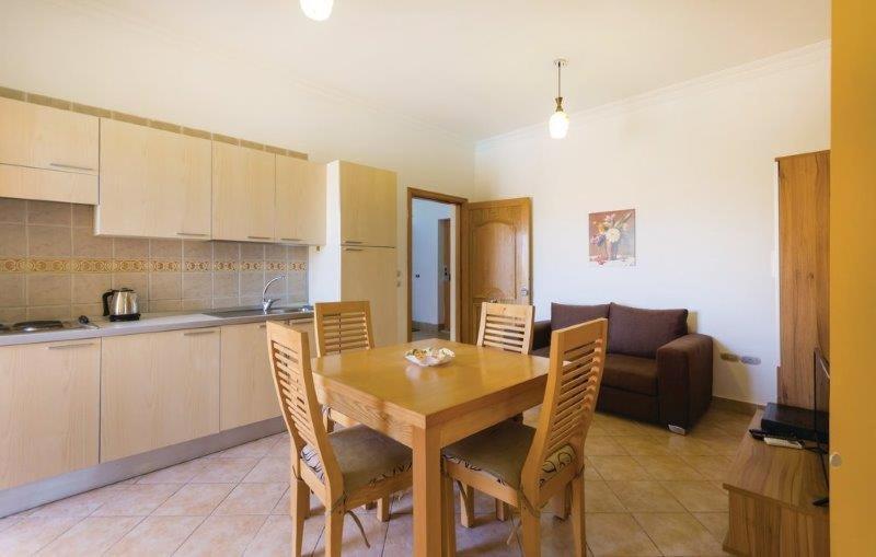 Iris Apartment