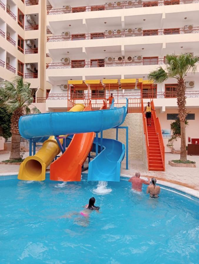 Empire Aqua Park 3*