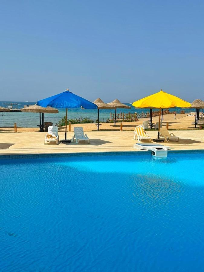 Moon Suites Hotel 4*