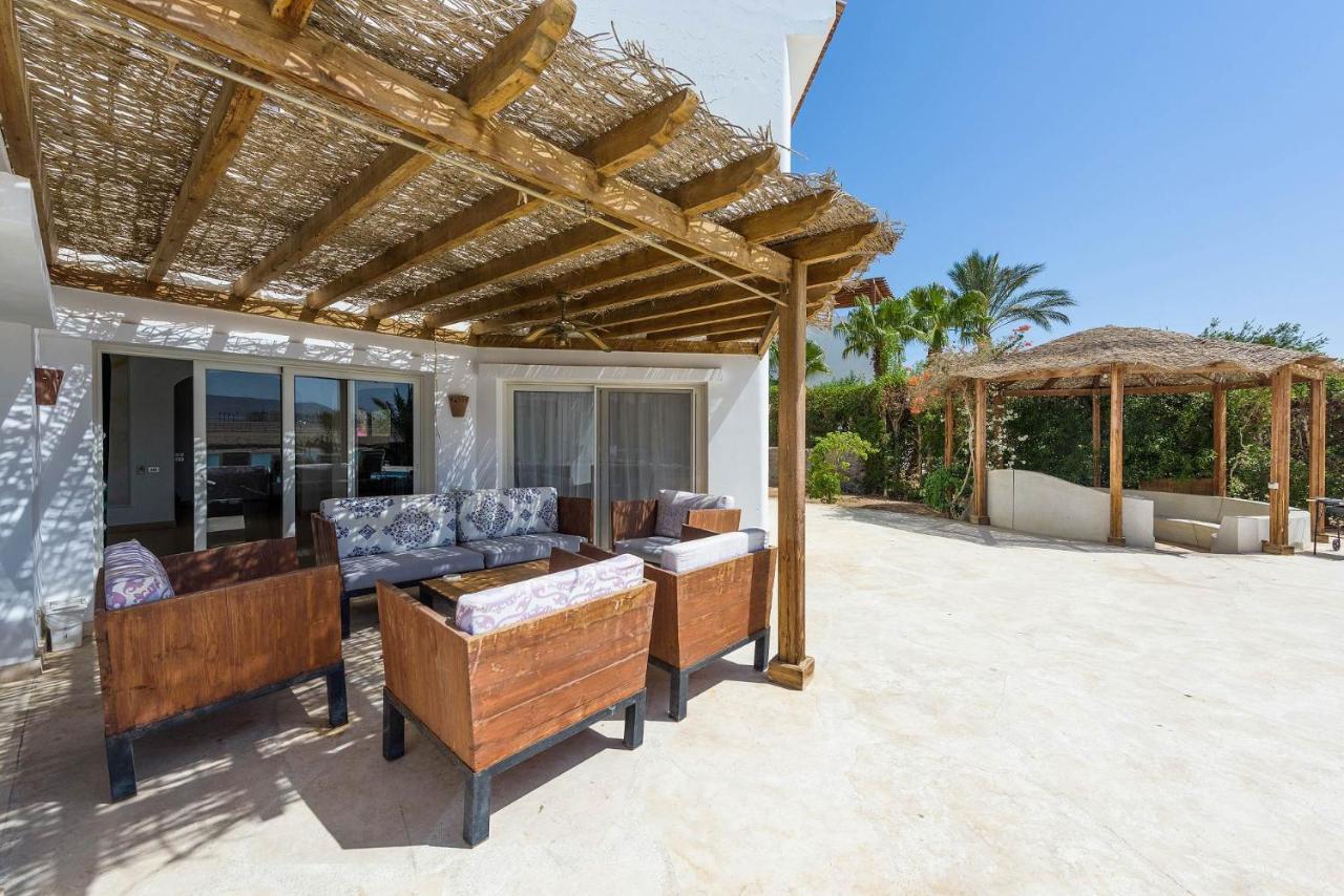 Villa Beautiful 4 Bedroom White With Heated Pool Hurghada
