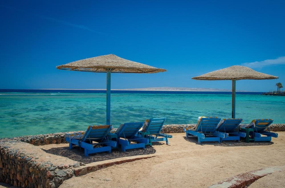 Resort Eagles Downtown Zahabia & Aqua Park