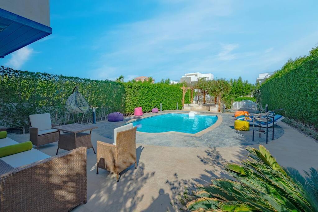 Spacious With Private Pool