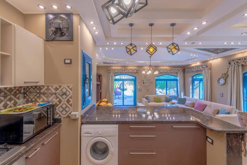 Spacious With Private Pool