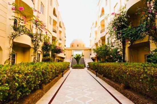 Sahl Hasheesh 1+1