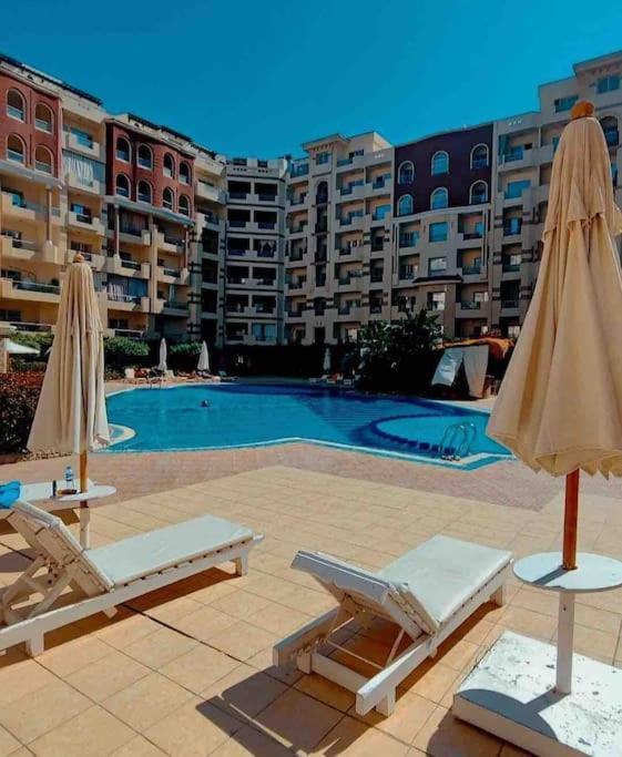 Pool View With Balcony Florenza Appartement Hurghada