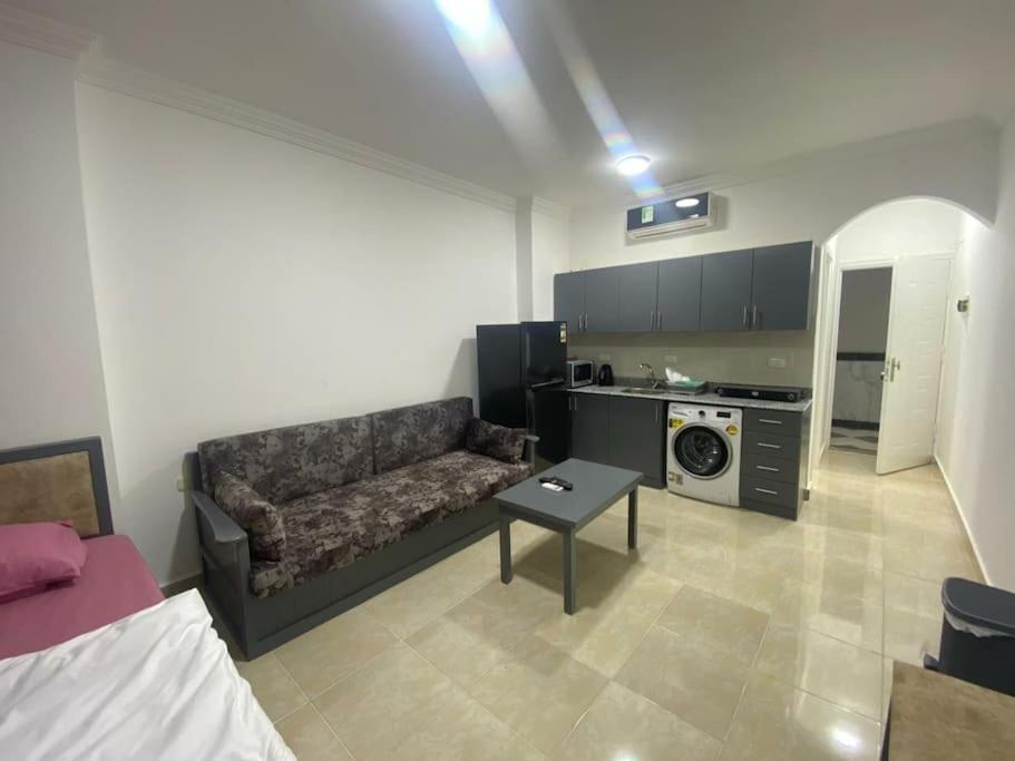In Sheraton Plaza 203 Apartment