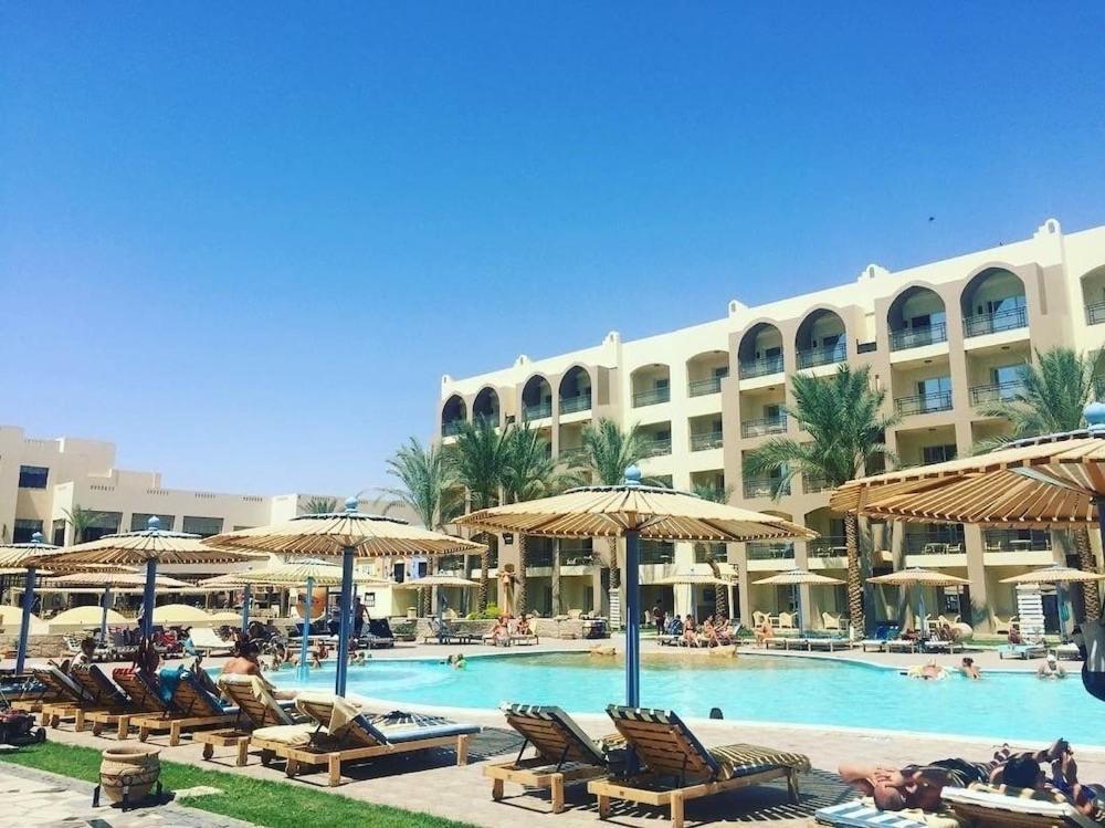 Hotel At Karma Aqua 5*